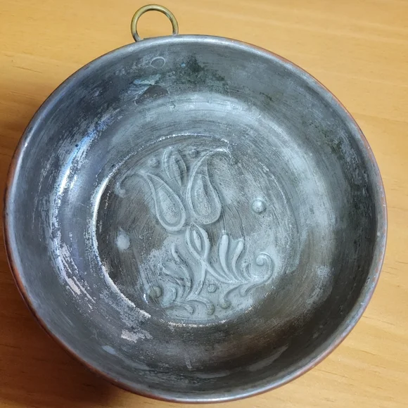 Vintage Floral Copper Mold - Picture 3 of 4